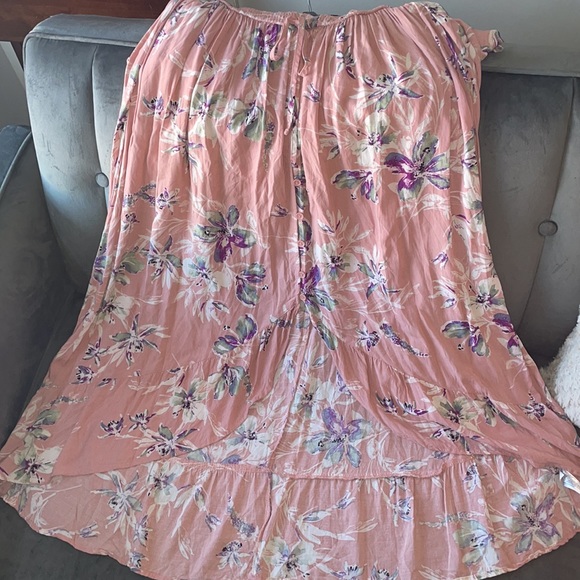 Cold Shoulder High Low Hem Allover Floral Dress with Pockets off peach color - Picture 9 of 12